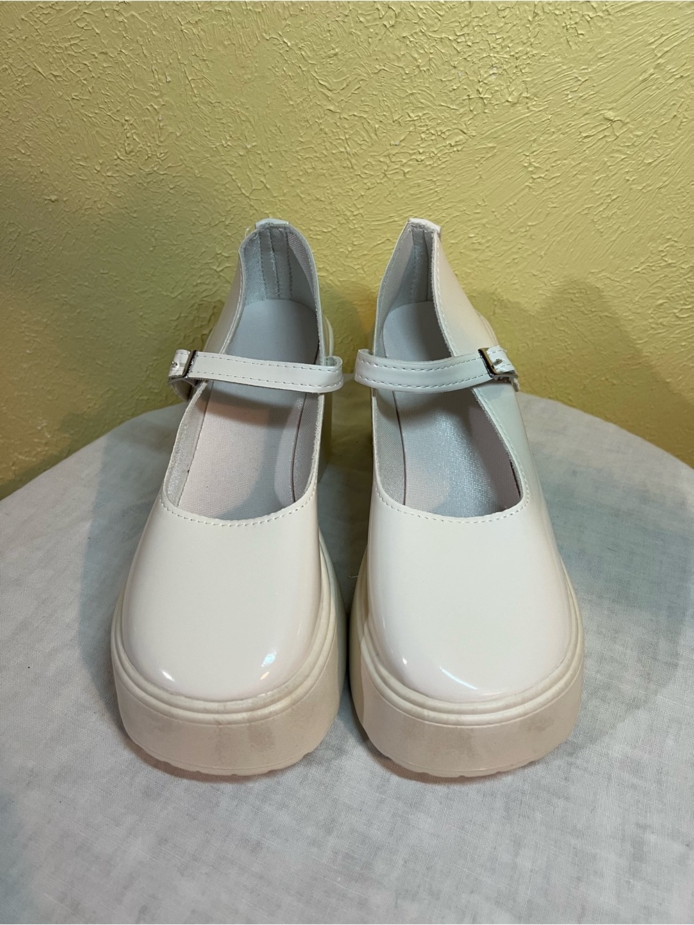 Mary Jane Chunky Platform Heels in Cream - Picture 2 of 4